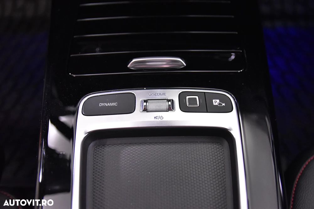 Mercedes-Benz CLA 200 7G-DCT AMG Line - 17