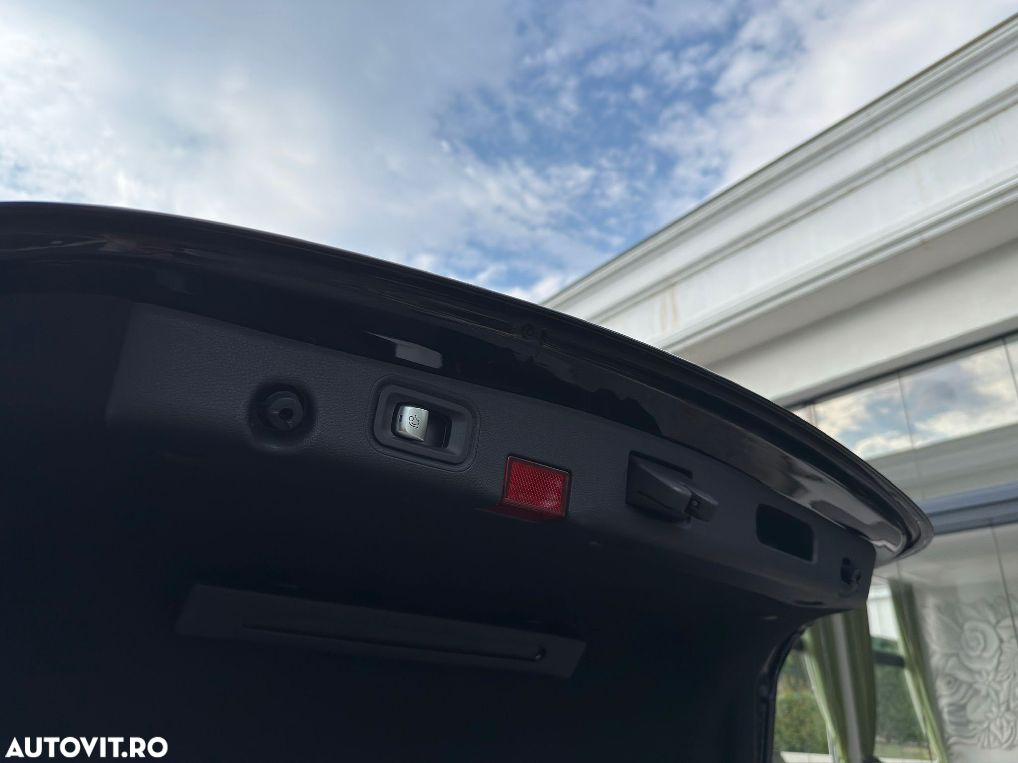 Mercedes-Benz E 300 9G-TRONIC AMG Line - 20