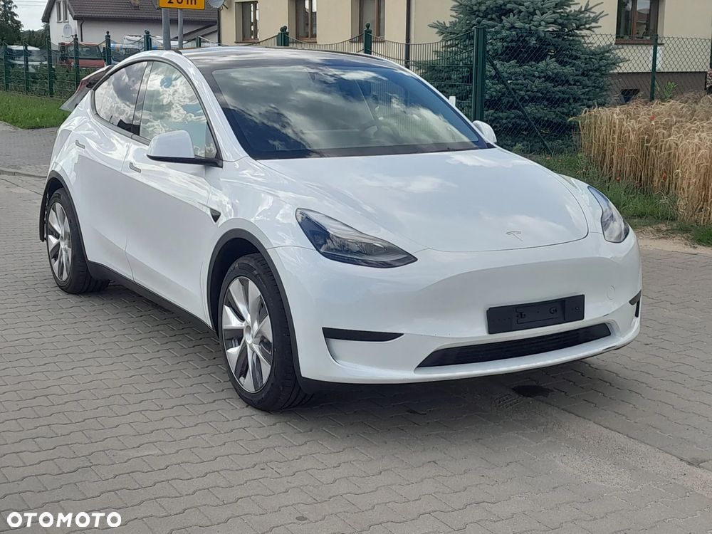 Tesla Model Y Standard - 1
