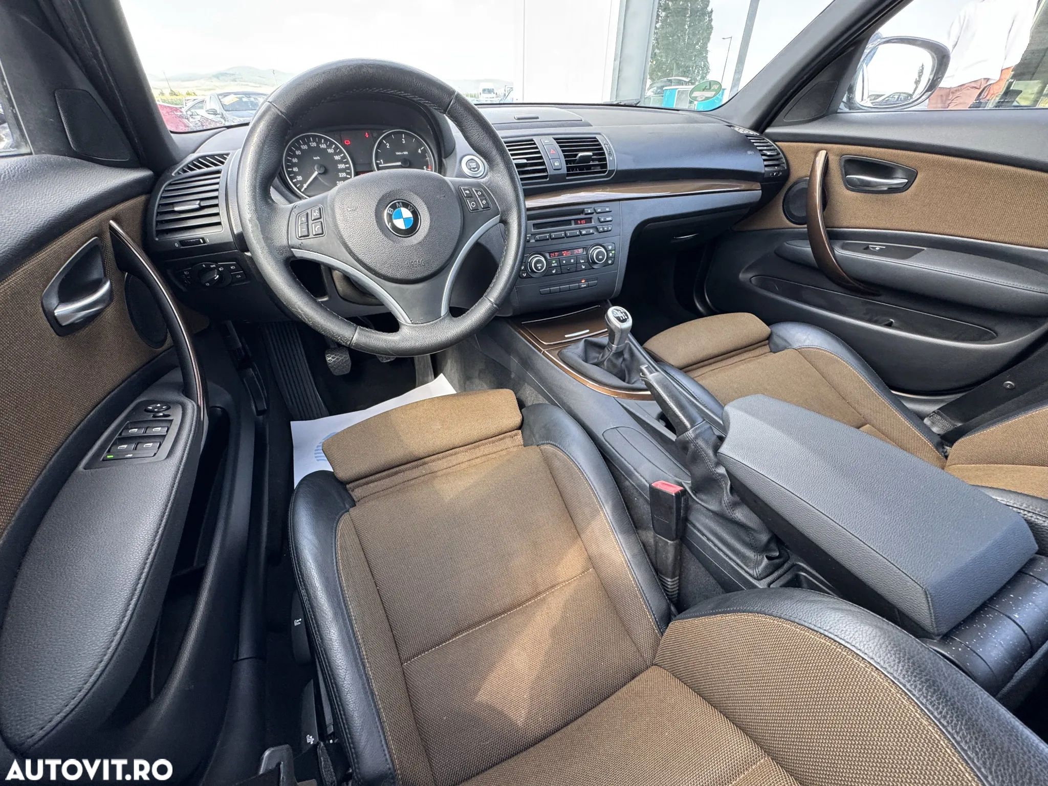 BMW Seria 1 118d Sport Line - 23