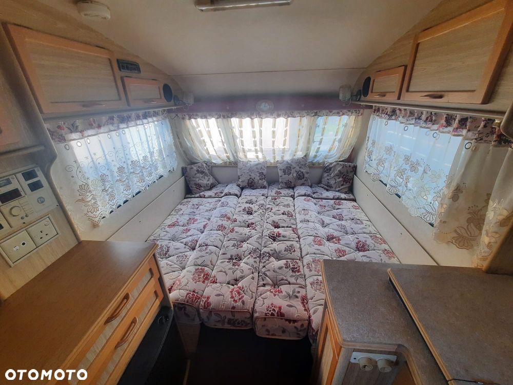 Elddis Knightsbriddge - 12