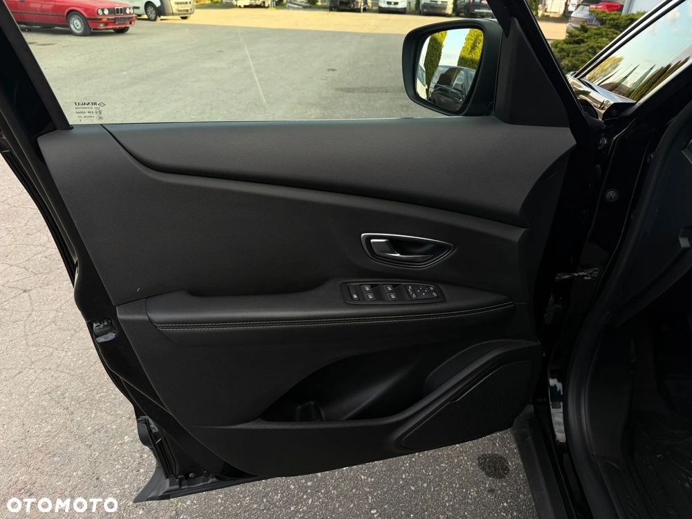 Renault Grand Scenic - 23