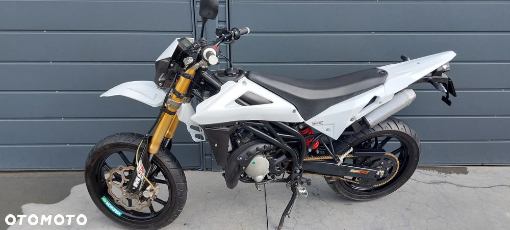 Yamaha DT - 20
