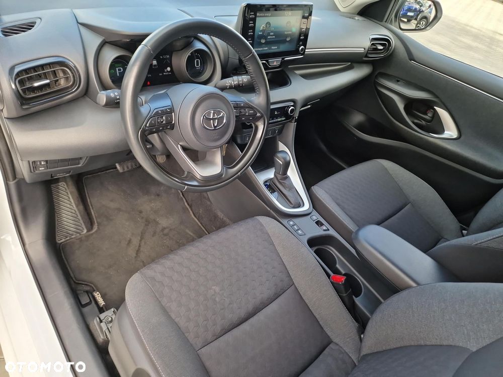 Toyota Yaris - 12
