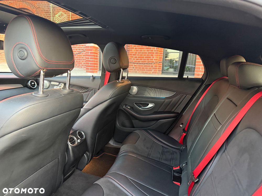 Mercedes-Benz GLC AMG 43 4Matic 9G-TRONIC - 24
