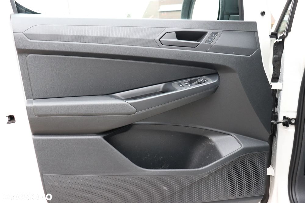 Volkswagen Caddy Maxi - 23