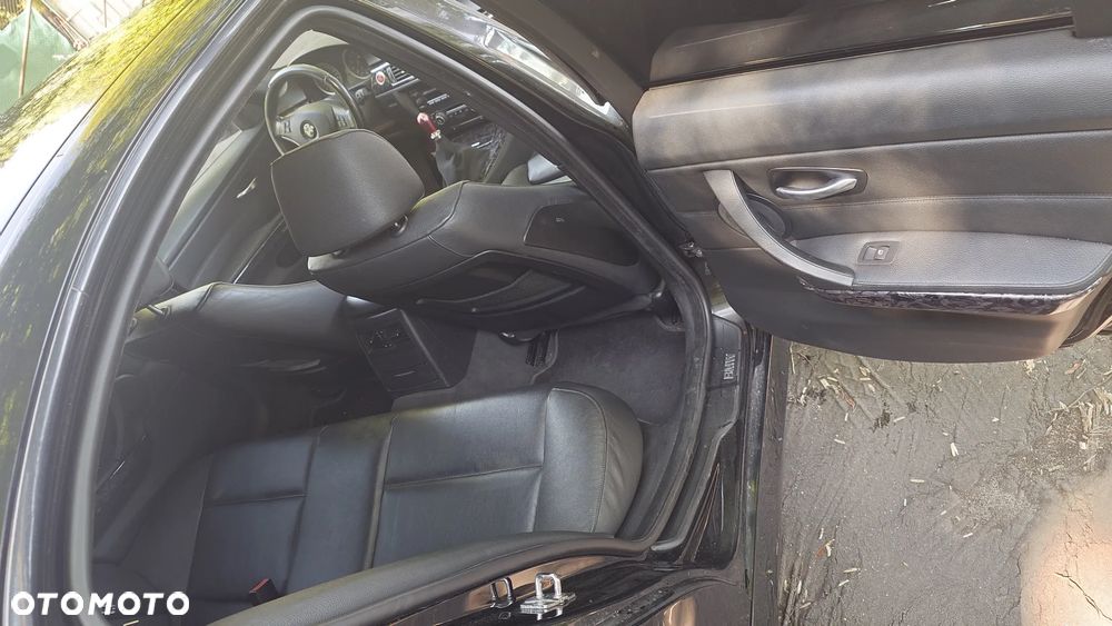 BMW Seria 3 335i - 12