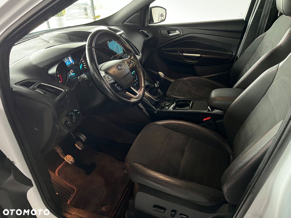 Ford Kuga 2.0 TDCi 4x2 ST-Line - 13