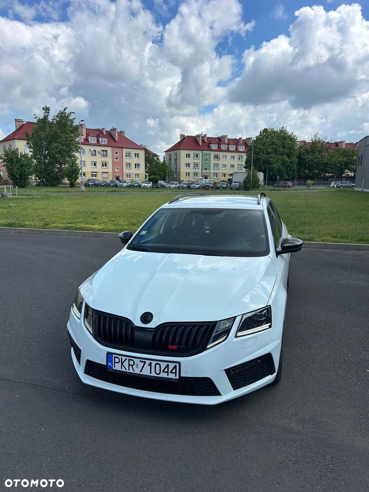 Skoda Octavia Combi 2.0 TSI RS 230 - 5