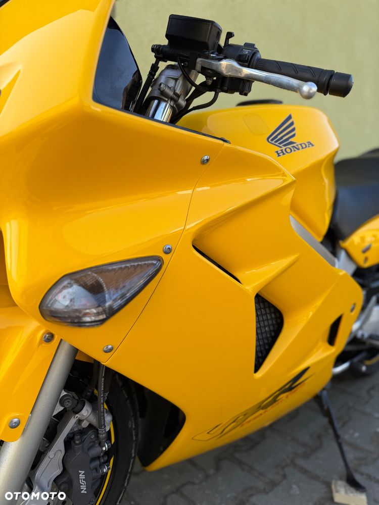 Honda VFR - 30
