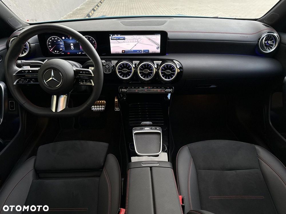 Mercedes-Benz CLA 200 AMG Line 7G-DCT - 16