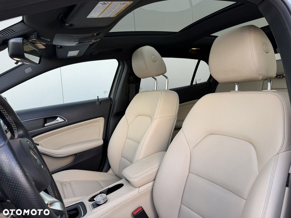 Mercedes-Benz GLA 250 4-Matic - 16