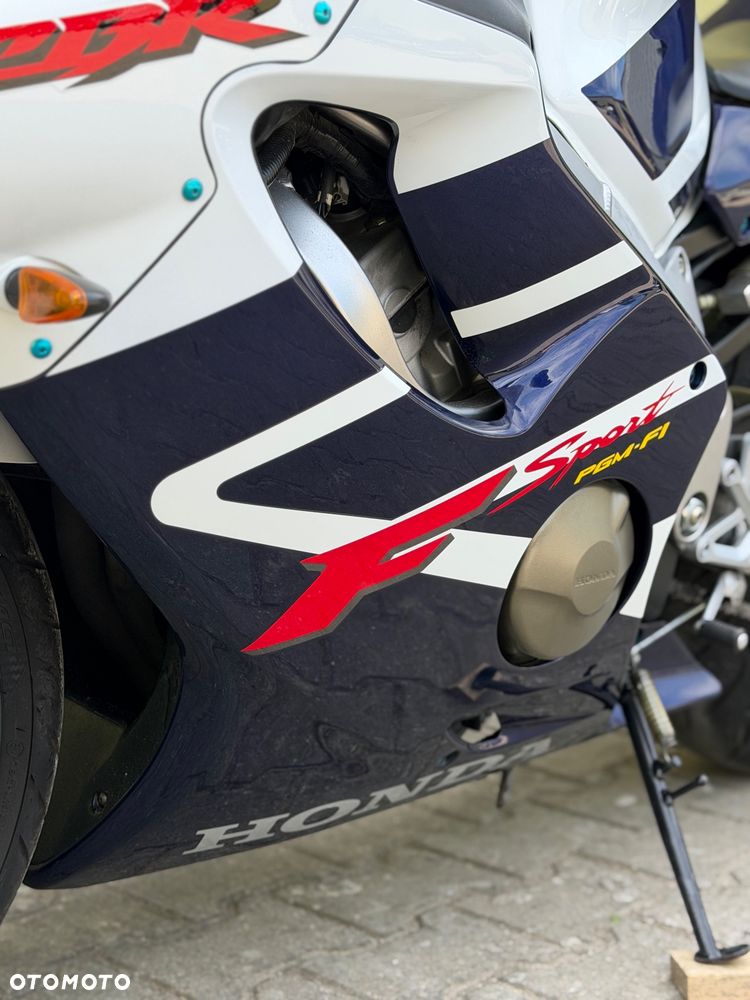 Honda CBR - 31