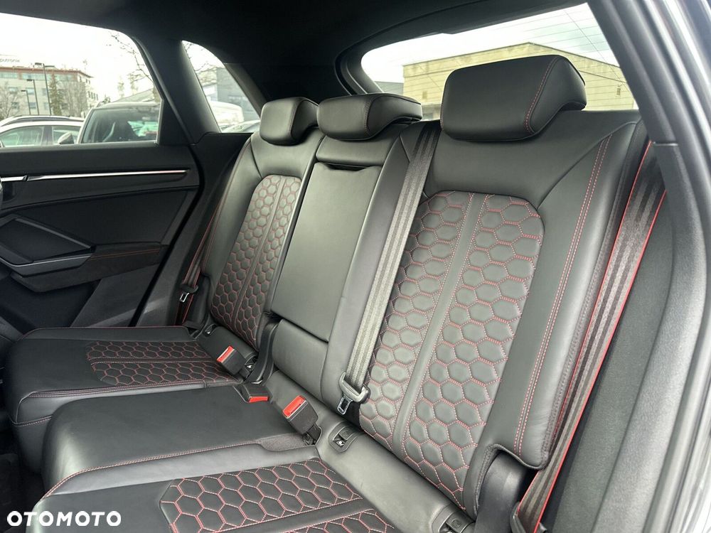 Audi Q3 RS S tronic - 37