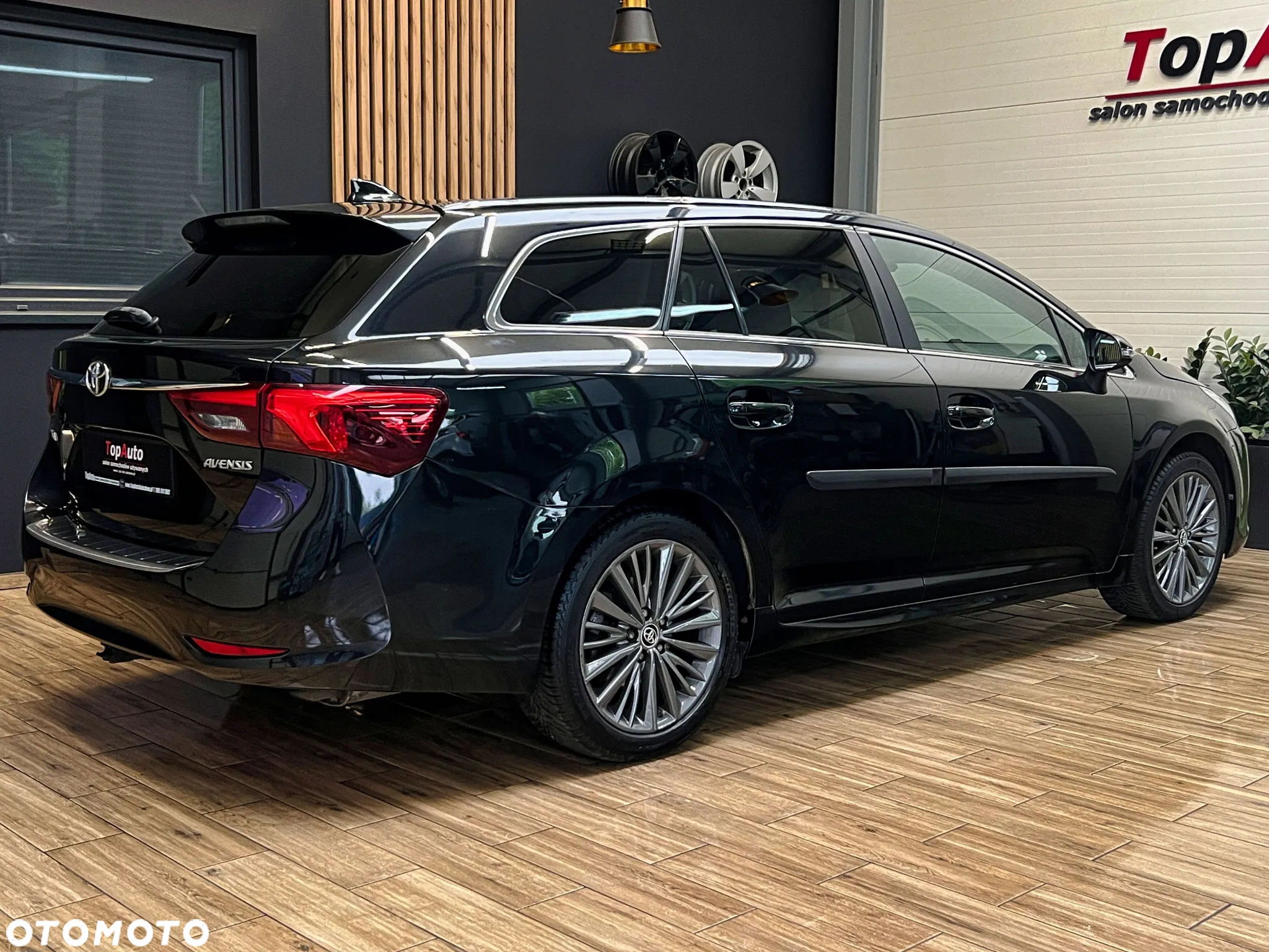Toyota Avensis 1.8 Premium - 6