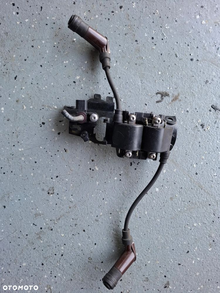 Triumph Bonneville T120 1200 Thruxton Speed Twin Bobber cewki cewkofajki - 1