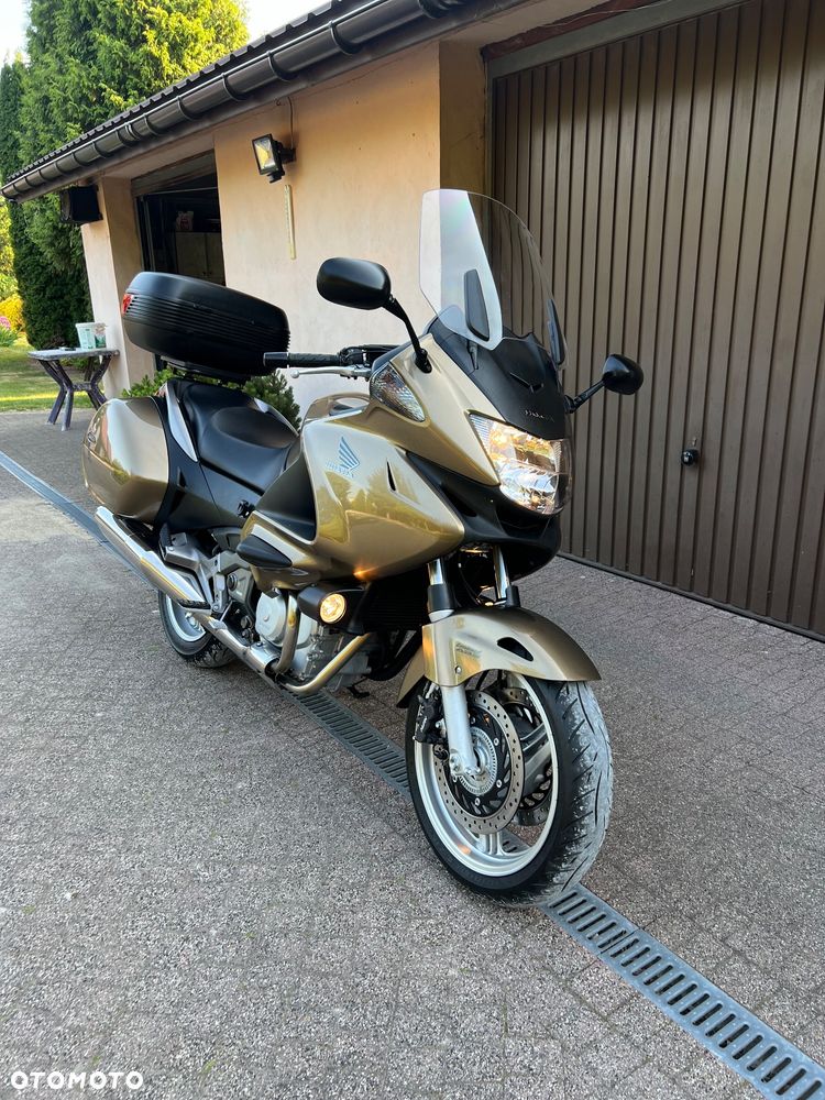 Honda NTV - 1