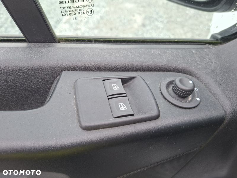 Renault Trafic - 16