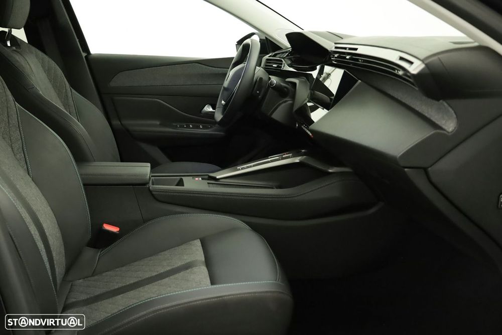 Peugeot 408 1.2 PureTech Allure EAT8 - 23