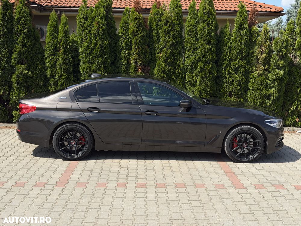 BMW Seria 5 530i AT MHEV - 12