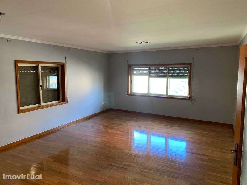 Apartamento T3 em Canidelo (a 100 metros do Mercadona) - Grande imagem: 2/11