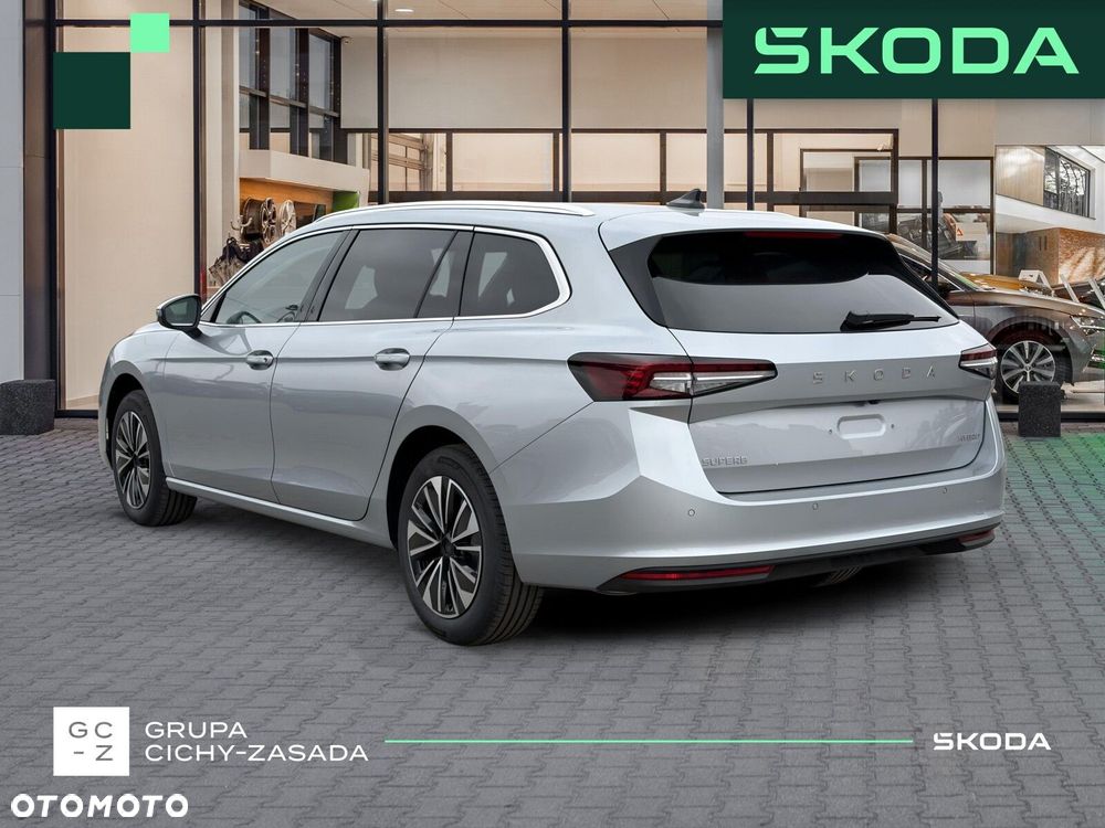 Skoda Superb 1.5 TSI mHEV Drive DSG - 4