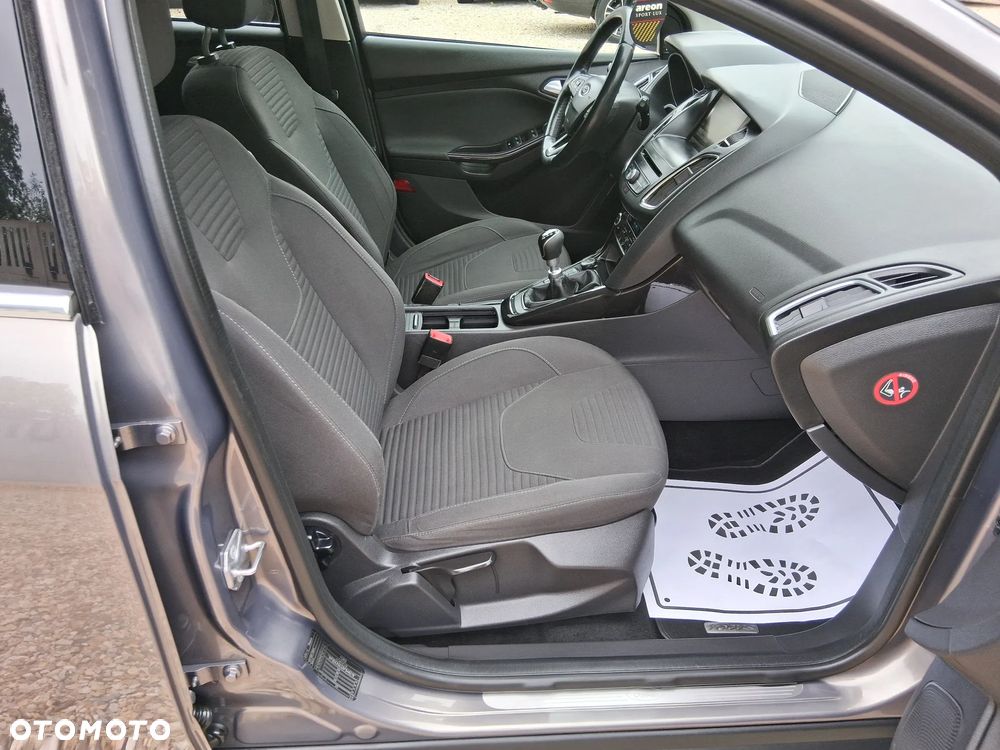 Ford Focus 2.0 TDCi DPF Titanium - 10