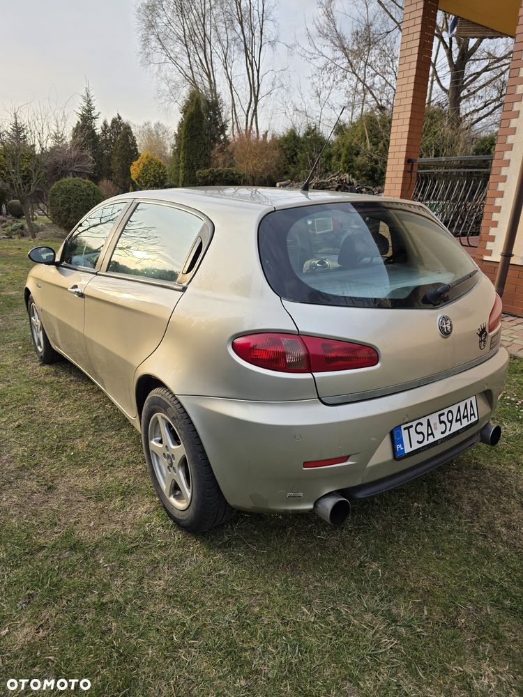 Alfa Romeo 147 - 4