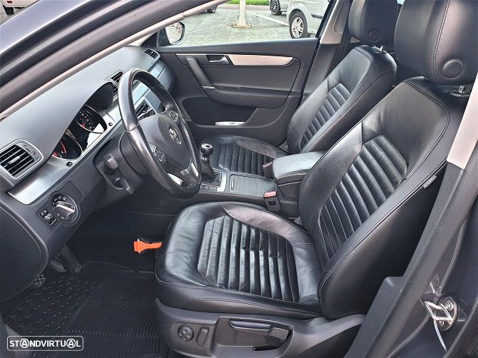 VW Passat Variant 1.6 TDI BlueMotion Highline - 8