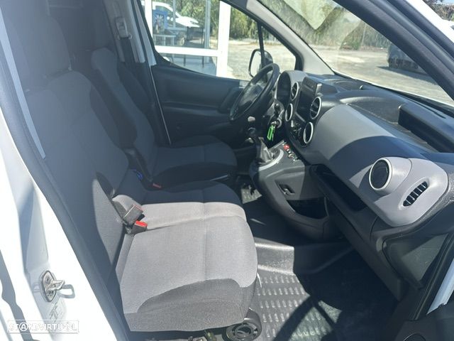 Citroën BERLINGO 3 LUGARES C/GPS 100CV - 13