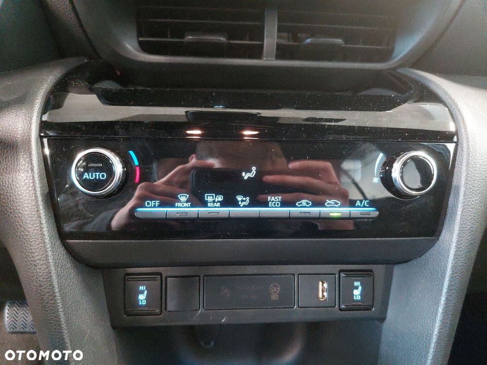 Toyota Yaris Cross - 24