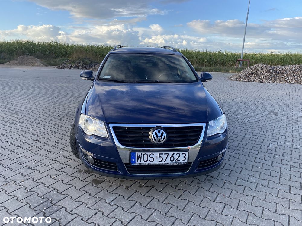 Volkswagen Passat - 2