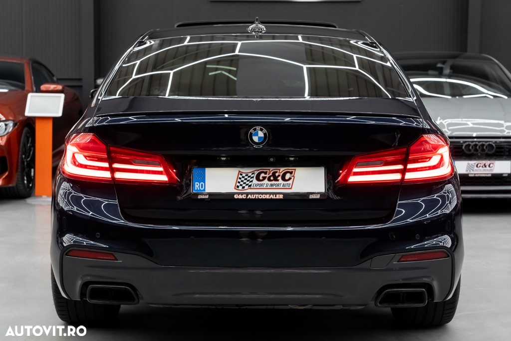 BMW M5 M550i xDrive AT - 28