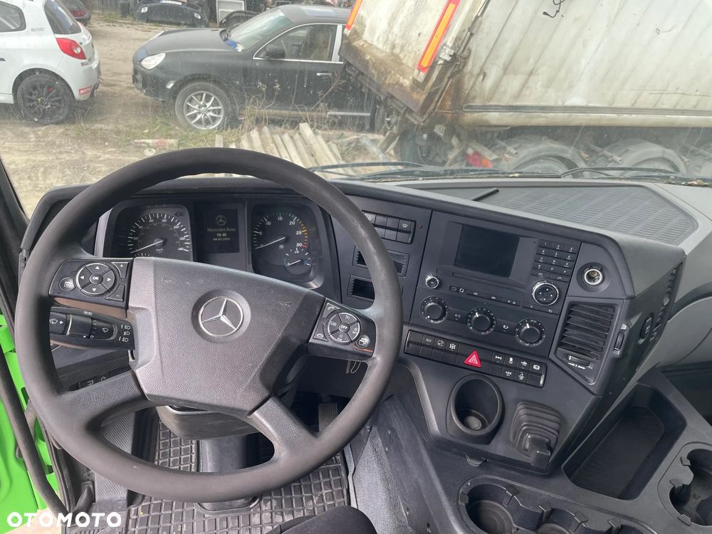 Mercedes-Benz Arocs - 4