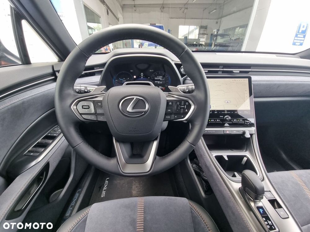 Lexus LBX - 17
