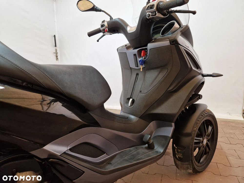 Piaggio MP-3 - 29