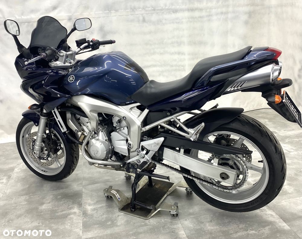 Yamaha FZ6 - 15