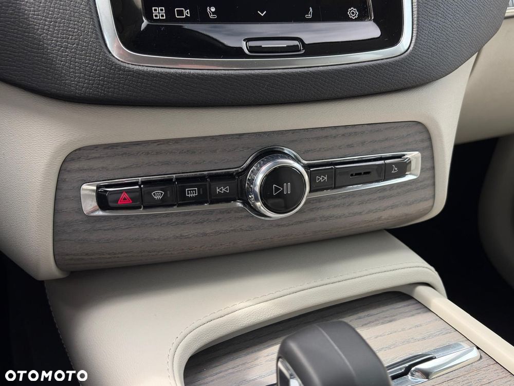 Volvo XC 90 - 33