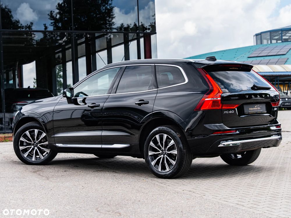 Volvo XC 60 B4 D AWD Ultimate Bright - 11