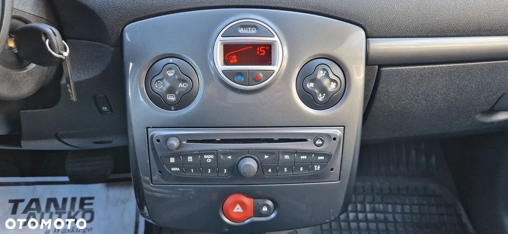 Renault Clio - 31