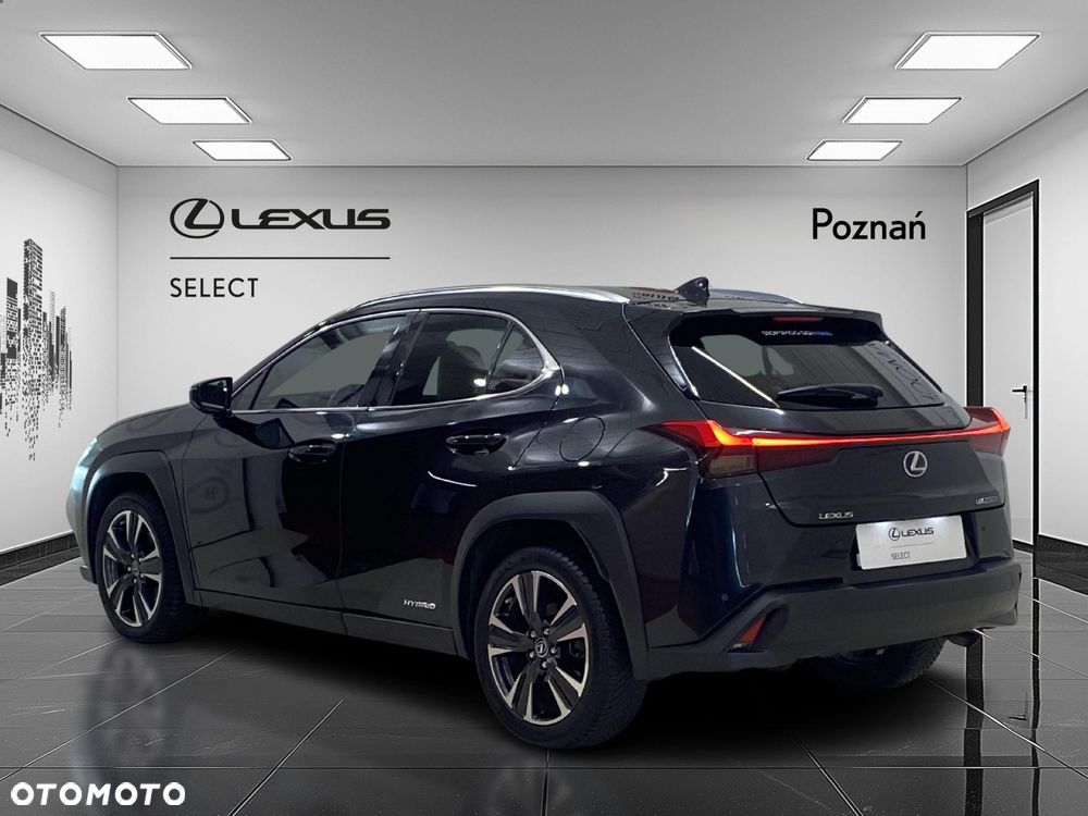 Lexus UX - 9