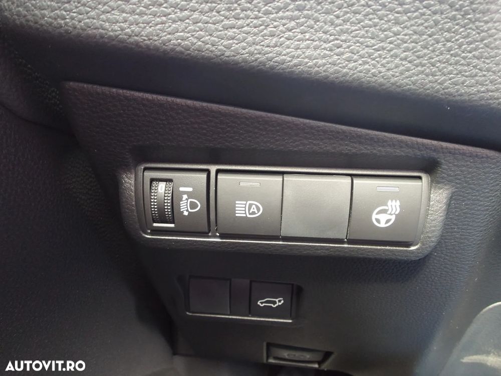 Toyota Corolla Cross ver-1-8i-2wd-active - 18