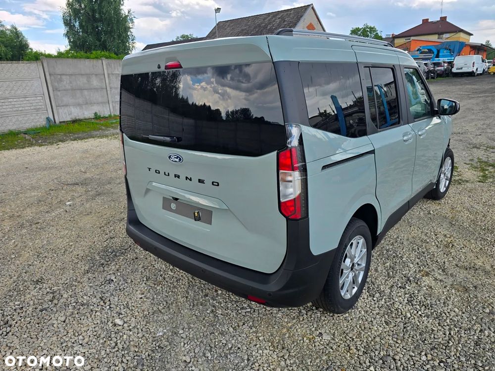 Ford Tourneo Courier 1.0 EcoBoost TREND - 8