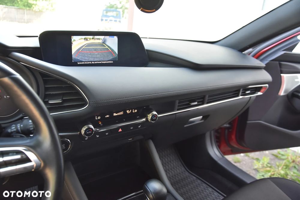 Mazda 3 e-SKYACTIV-G 2.0 M HYBRID DRIVE - 16