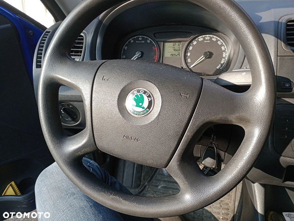 Skoda Fabia - 8