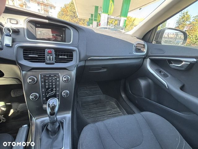 Volvo V40 D3 Drive-E Momentum - 13