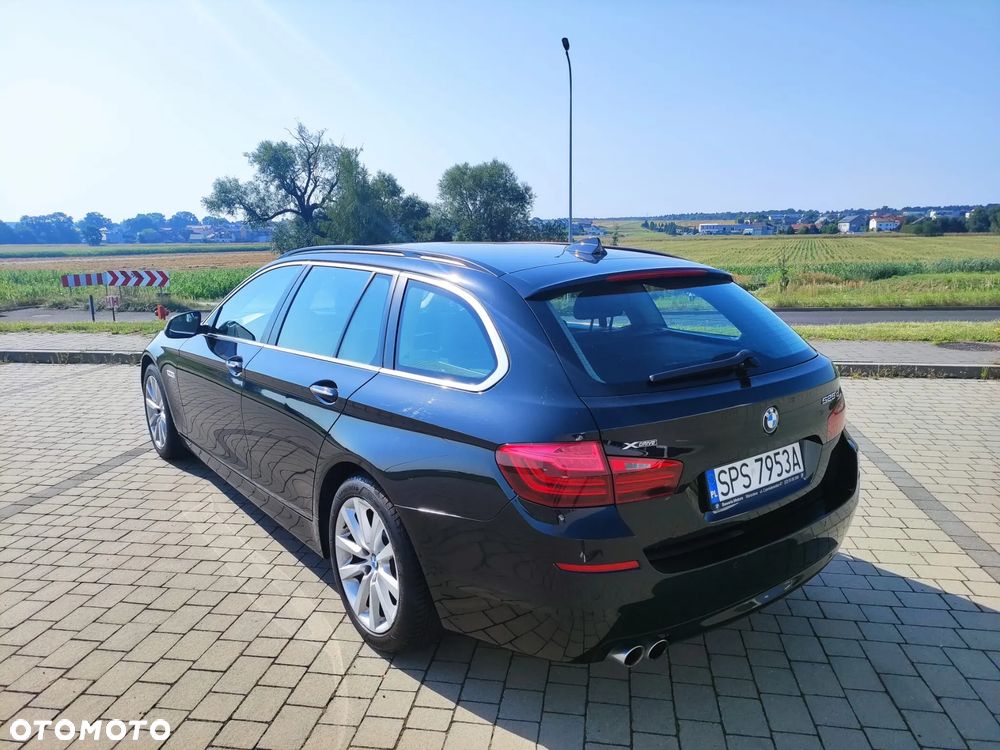 BMW Seria 5 525d xDrive - 1