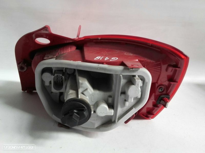 Farolim esquerdo SEAT Ibiza IV (6J5, 6P1) - 3