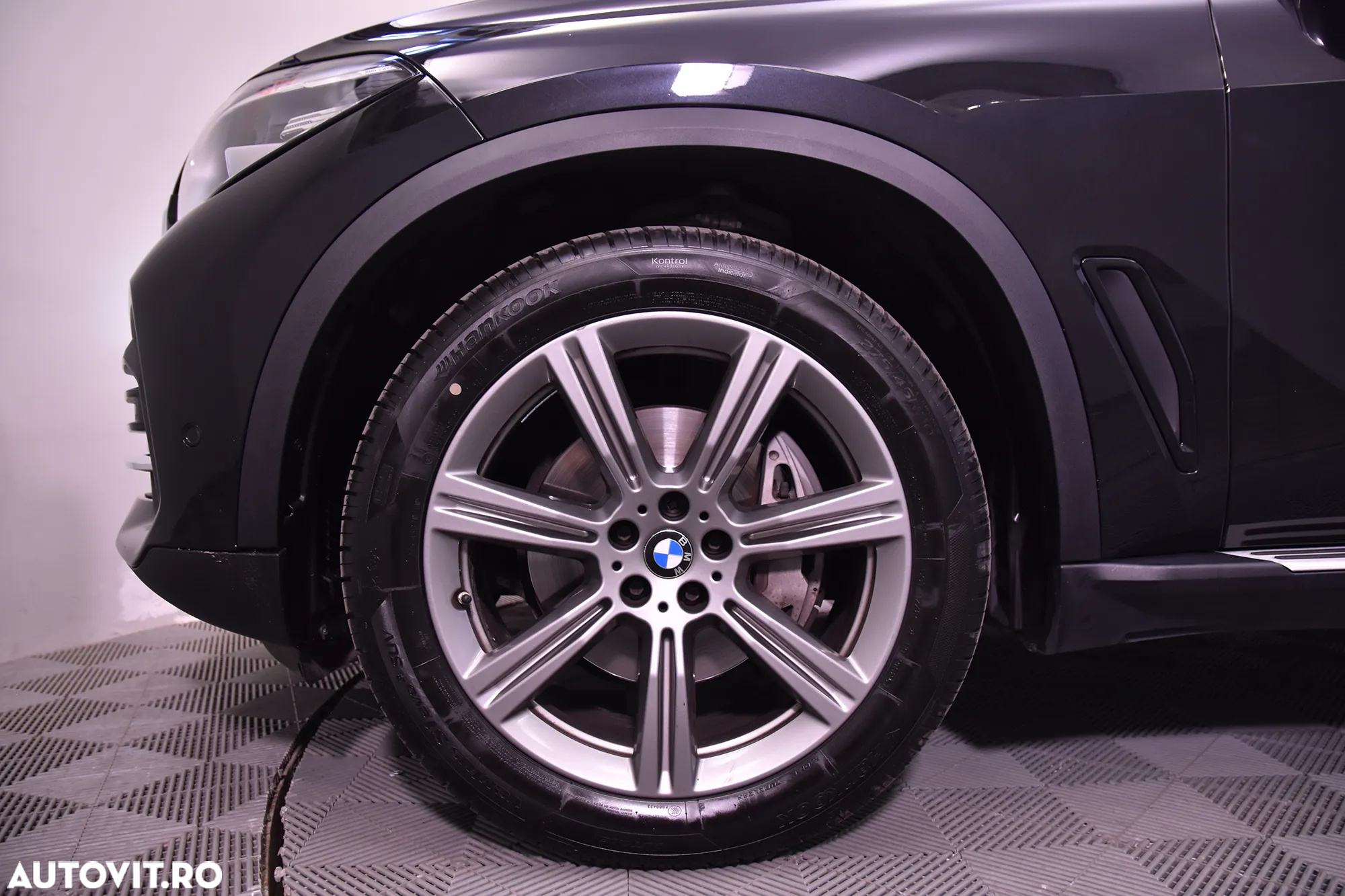 BMW X5 xDrive40i - 13