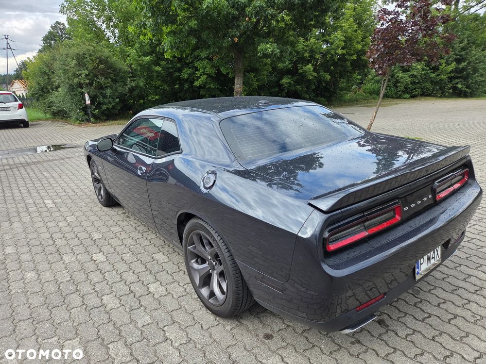 Dodge Challenger 5.7 R/T - 8